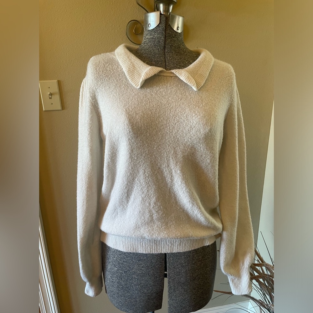 Loft Women’s Off White/Cream Sweater, Peter Pan Collar Size Small (51)